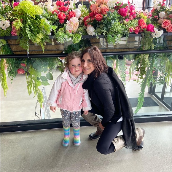 Meet your Posher, Danielle - Picture 4 of 6